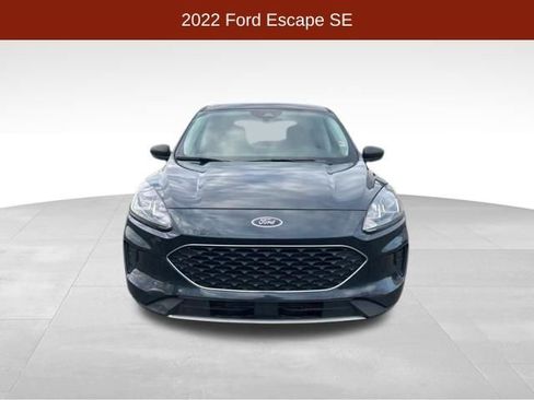 Used 2022 Ford Escape SE w/ Cold Weather Package AWD/4WD image 2