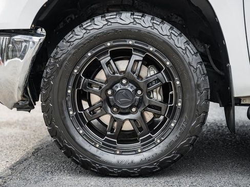 Used 2016 Toyota Tundra SR5 w/ SR5 Upgrade Package image 13