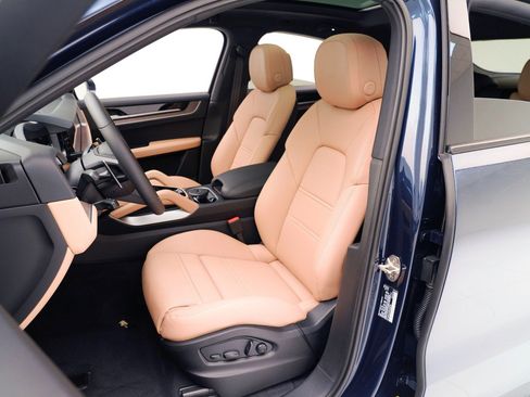 New 2026 Porsche Cayenne Coupe image 5