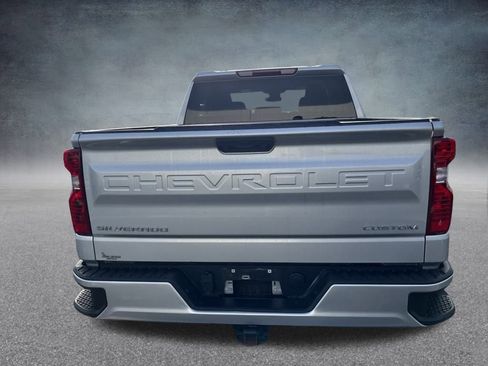 Used 2022 Chevrolet Silverado 1500 Custom image 7