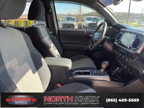 Used 2023 Toyota Tacoma TRD Sport w/ Technology Package image 25