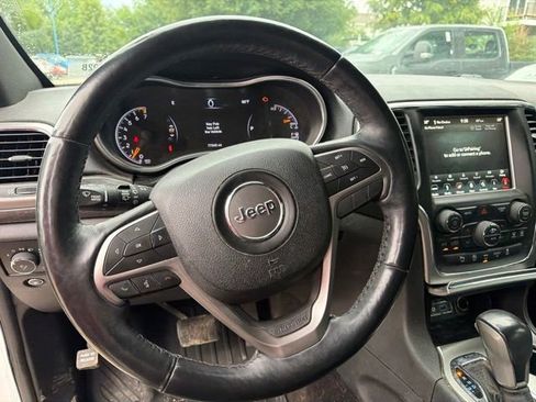 Used 2018 Jeep Grand Cherokee Altitude AWD/4WD image 25
