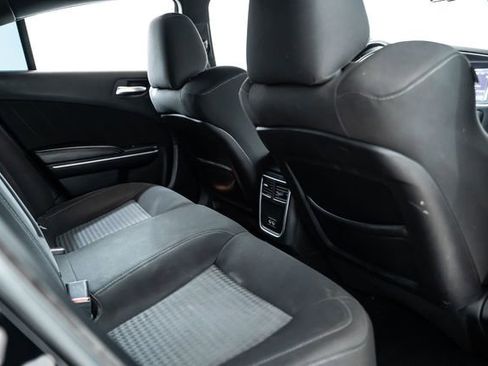 Used 2019 Dodge Charger Scat Pack w/ Dynamics Package RWD image 21