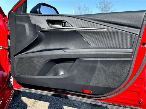 Used 2025 Toyota Camry SE image 22