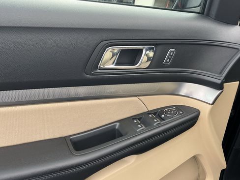 Used 2017 Ford Explorer 4WD image 16