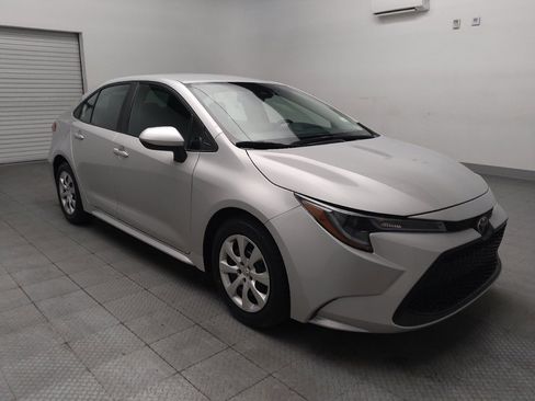 Used 2022 Toyota Corolla LE FWD image 13