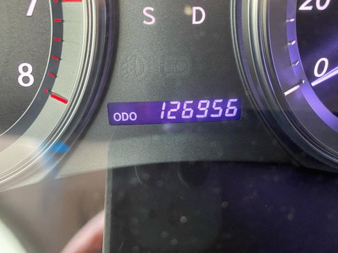 Used 2011 Lexus ES 350 4dr Sdn image 15