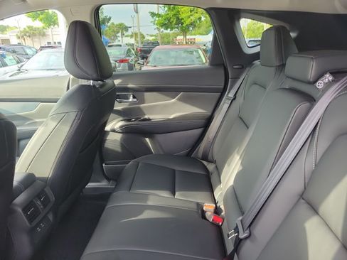 Used 2025 Nissan Murano SL AWD/4WD image 14