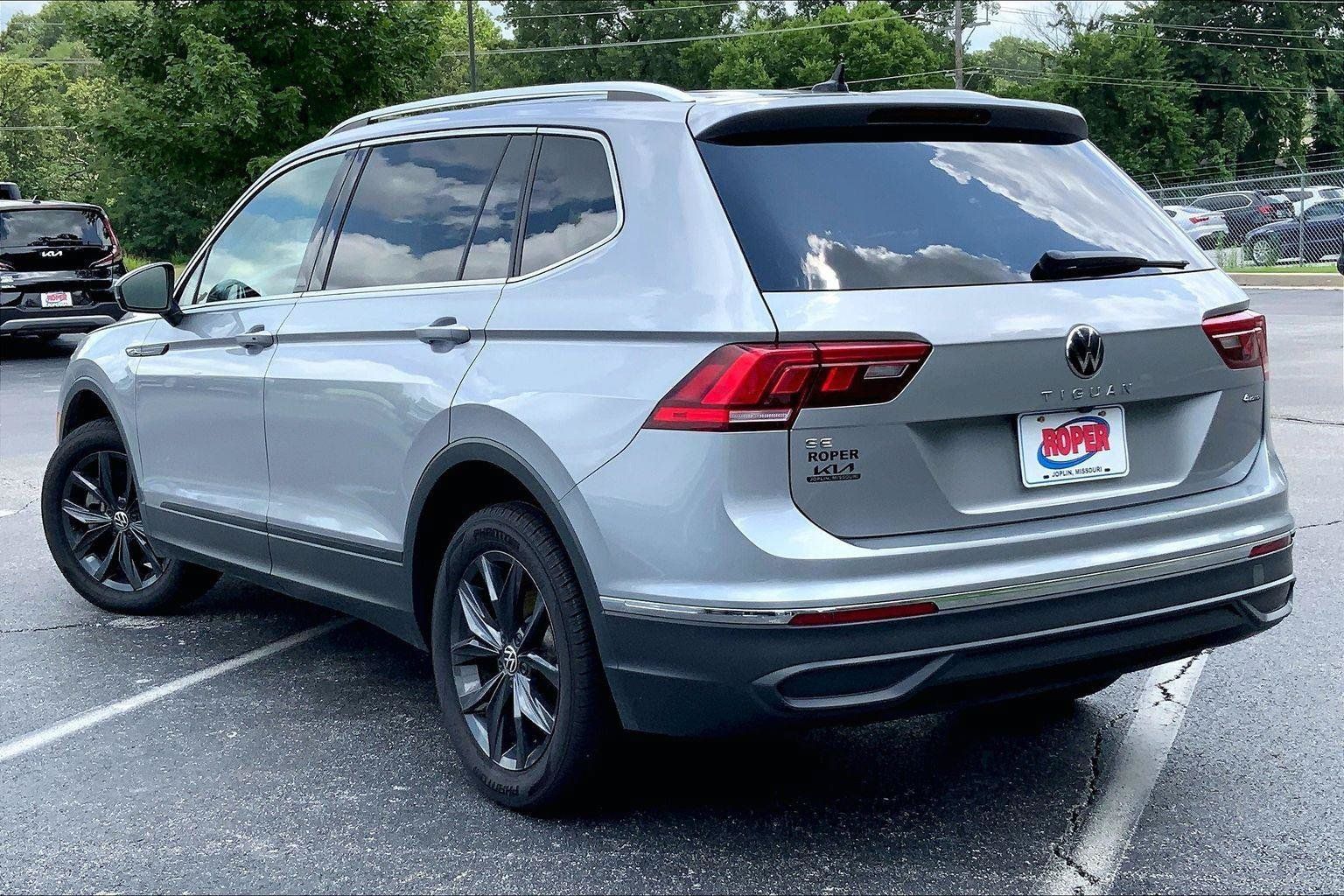 Used 2024 Volkswagen Tiguan SE AWD/4WD image 8