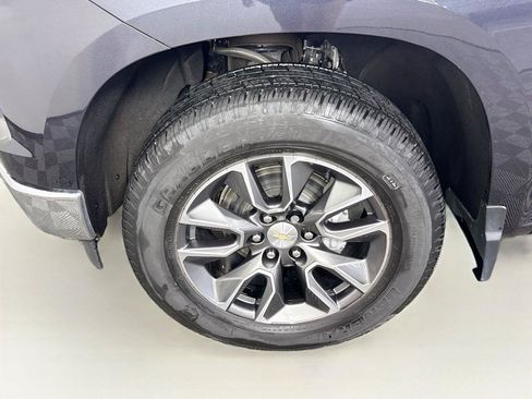 Used 2024 Chevrolet Silverado 1500 LT AWD/4WD image 23