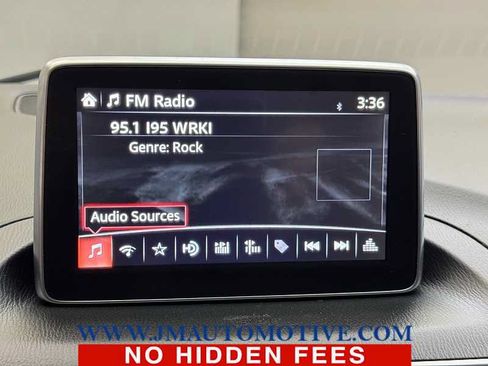 Used 2015 MAZDA MAZDA3 i Touring w/ Technology Package FWD image 21
