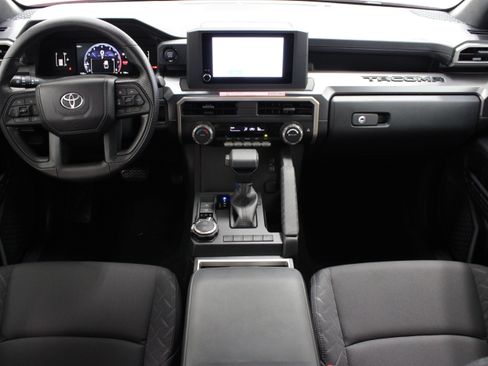 Certified 2026 Toyota Tacoma SR5 AWD/4WD image 29