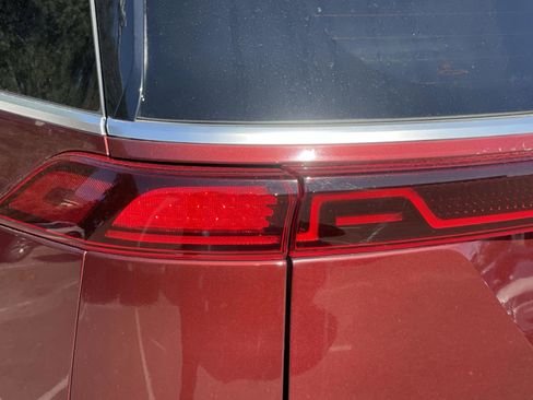 Certified 2022 Kia Carnival SX Prestige image 30