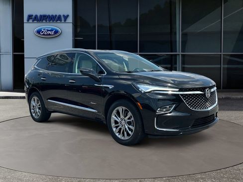 Used 2023 Buick Enclave Avenir w/ Avenir Technology Package FWD image 3