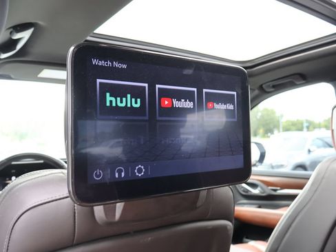 Used 2023 GMC Yukon Denali Ultimate AWD/4WD image 15
