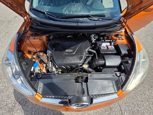 Used 2013 Hyundai Veloster w/ Tech Pkg FWD image 18