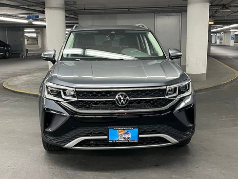 Used 2023 Volkswagen Taos SEL image 31