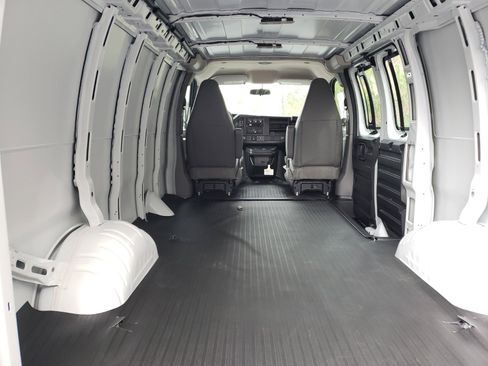 New 2023 Chevrolet Express 2500 w/ Driver Convenience Package image 9