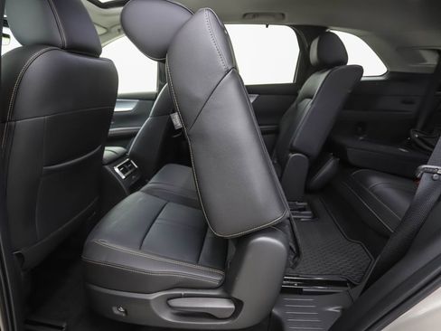 Used 2025 MAZDA CX-90 3.3 Turbo w/ Preferred Package image 24