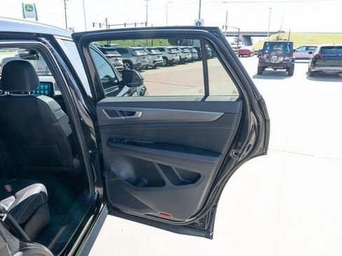 New 2026 Volkswagen Atlas Cross Sport SE AWD/4WD image 15