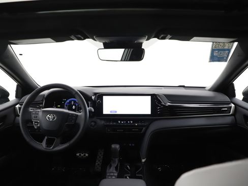 Used 2026 Toyota Camry SE w/ Multimedia Upgrade Package image 13