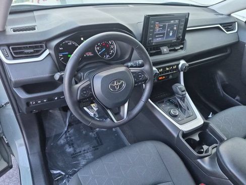 Certified 2021 Toyota RAV4 XLE w/ Convenience Package AWD/4WD image 4