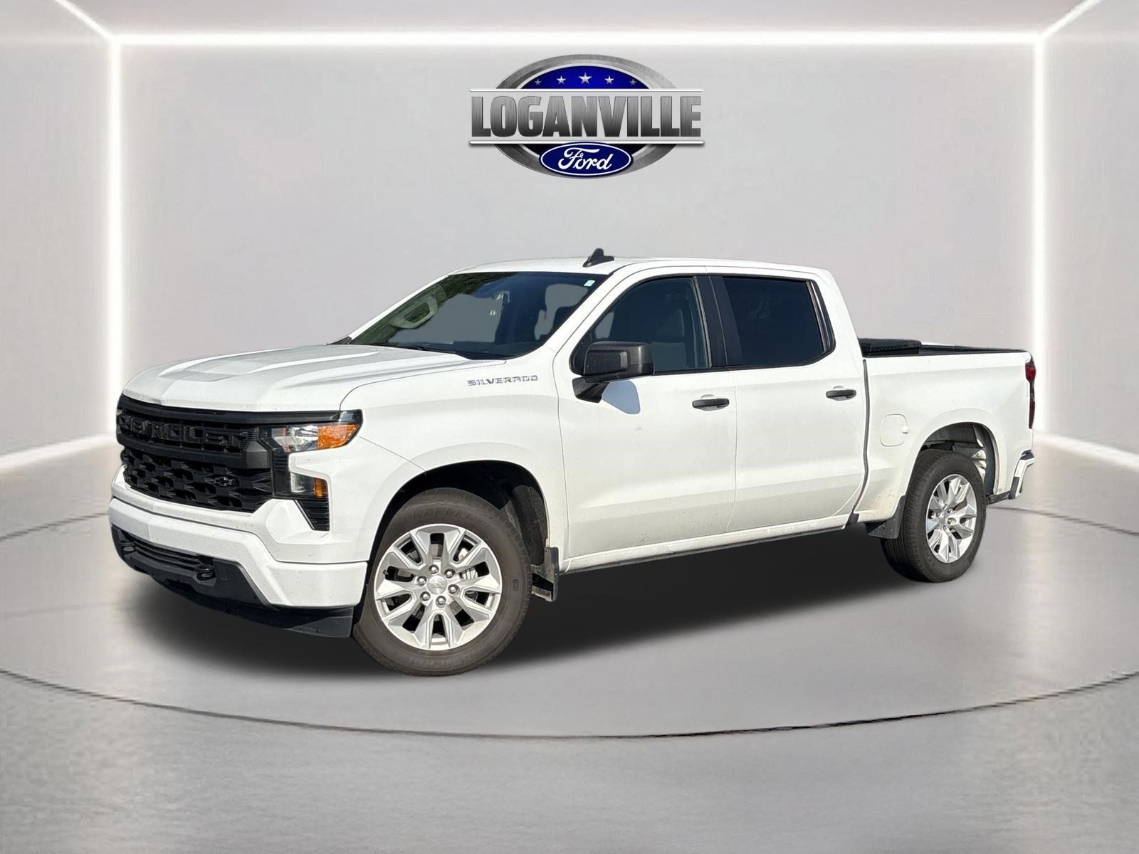 Used 2024 Chevrolet Silverado 1500 Custom RWD image 1