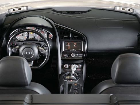 Used 2011 Audi R8 V8 AWD/4WD image 13