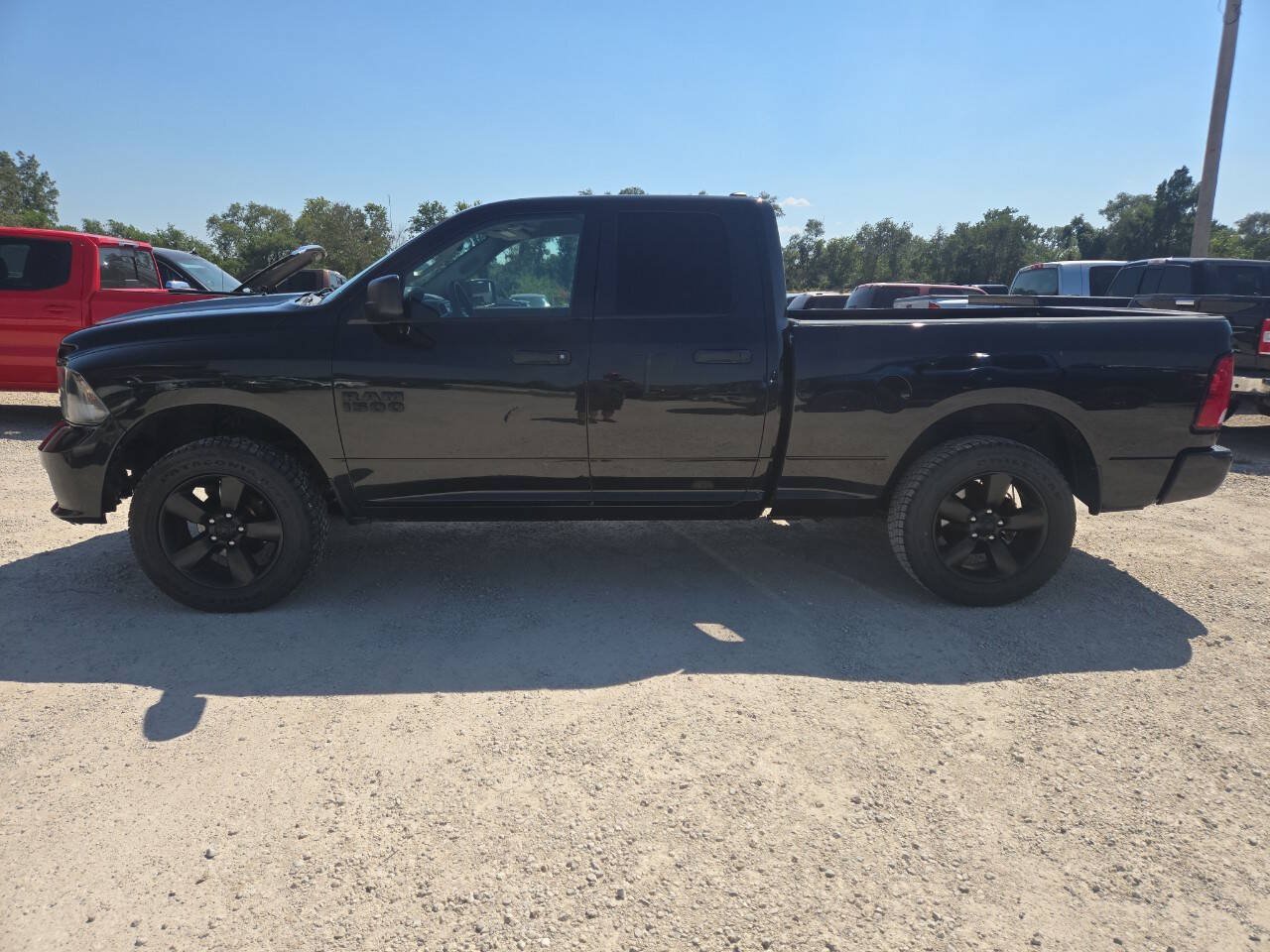 Used 2018 RAM 1500 Express w/ Black Ram 1500 Express Group AWD/4WD image 5
