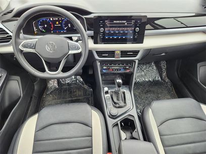 Used 2025 Volkswagen Taos SEL