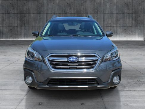 Used 2018 Subaru Outback 2.5i Limited AWD/4WD image 8