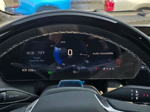 New 2025 Chevrolet Equinox EV LT image 24