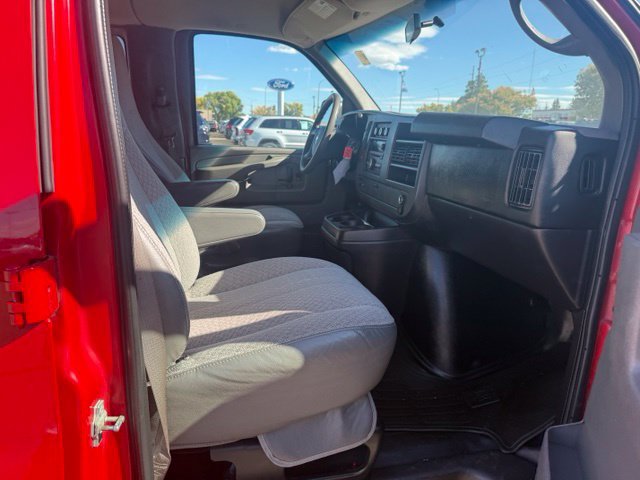 Used 2014 Chevrolet Express 1500 LT w/ LT Preferred Equipment Group AWD/4WD image 12