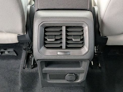 Used 2021 Volkswagen Tiguan S image 18