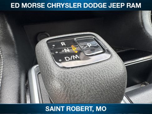 Used 2024 Nissan Pathfinder SV FWD image 25
