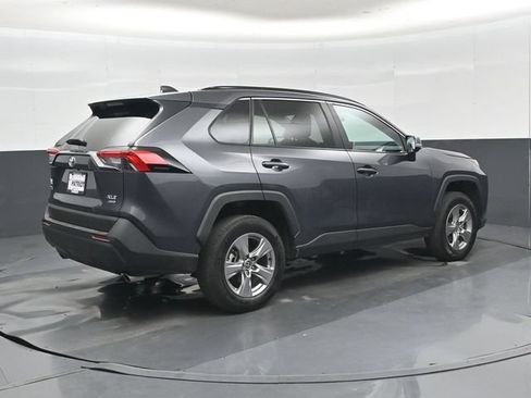 Used 2025 Toyota RAV4 XLE AWD/4WD image 28