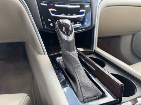 Used 2014 Cadillac XTS Luxury AWD/4WD image 23