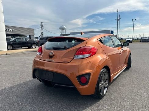 Used 2015 Hyundai Veloster Turbo FWD image 18
