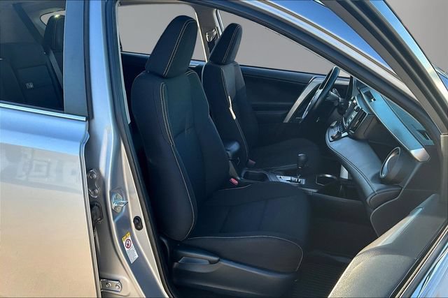 Used 2018 Toyota RAV4 XLE AWD/4WD image 27
