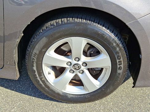 Used 2020 Toyota Sienna L image 8