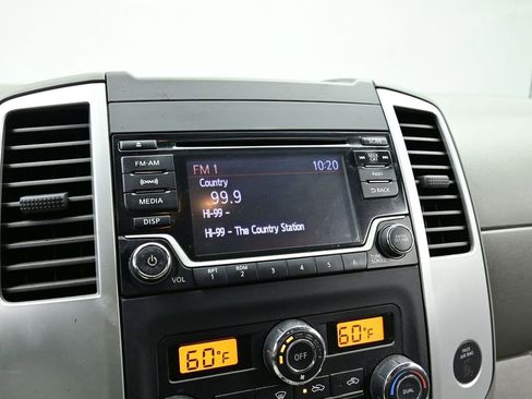 Used 2016 Nissan Frontier SV image 8