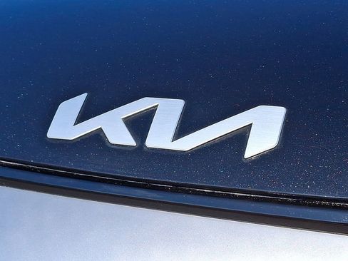 Certified 2023 Kia Sportage EX AWD/4WD image 28