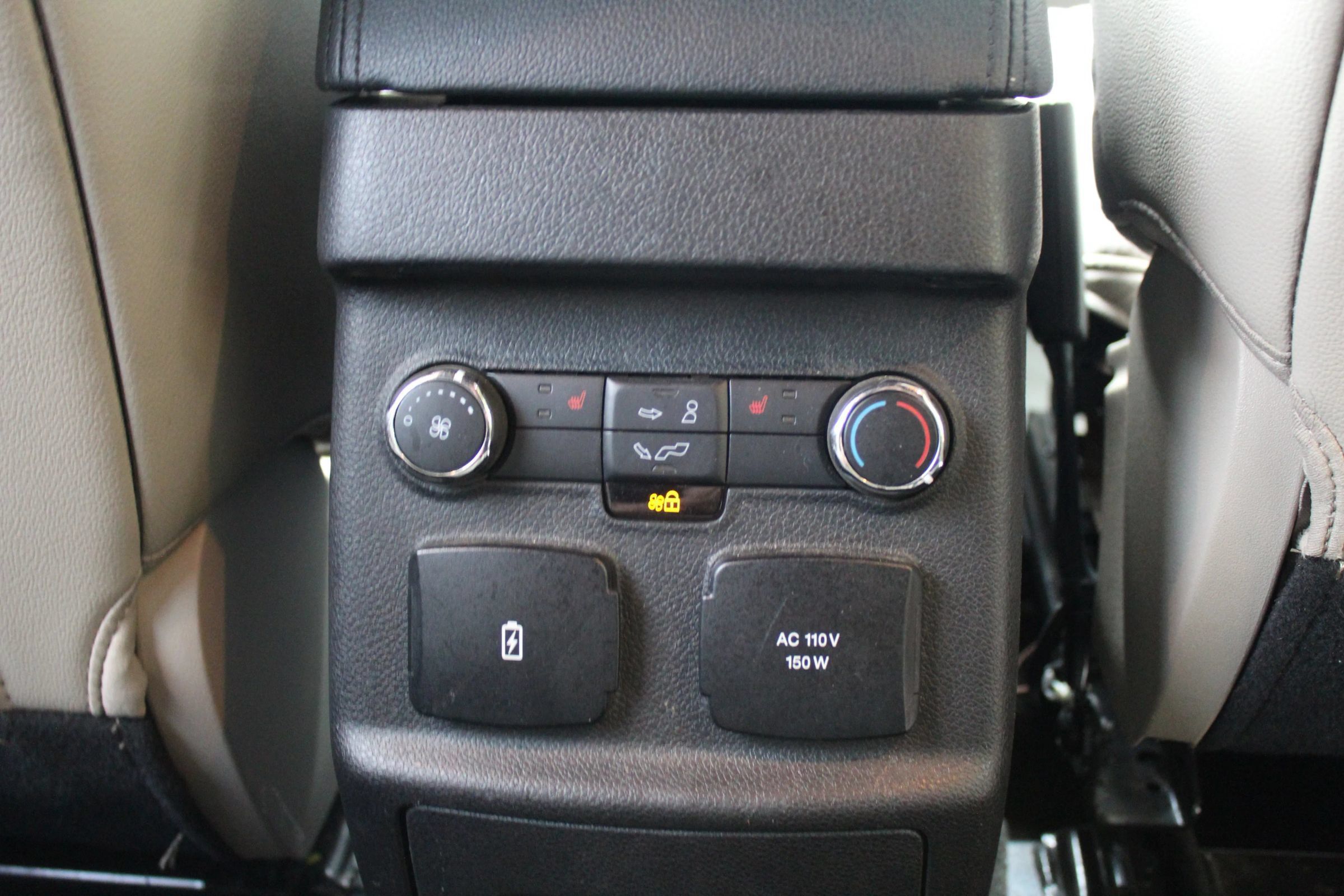 Used 2018 Ford Explorer Limited w/ Equipment Group 301A AWD/4WD image 23