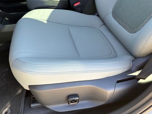 New 2026 Volvo EX30 Cross Country Ultra w/ Protection Package Premier image 18