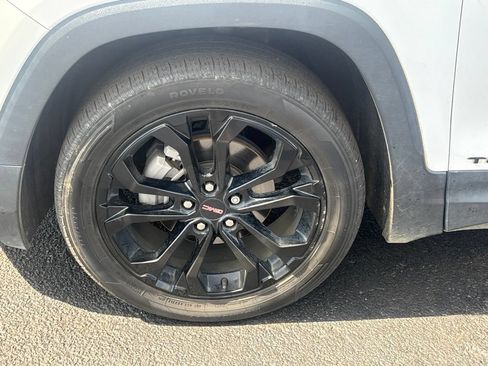 Used 2022 GMC Terrain SLE AWD/4WD image 26