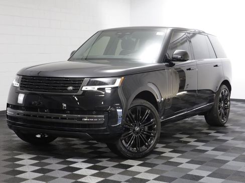 Used 2025 Land Rover Range Rover Long Wheelbase SE AWD/4WD image 1