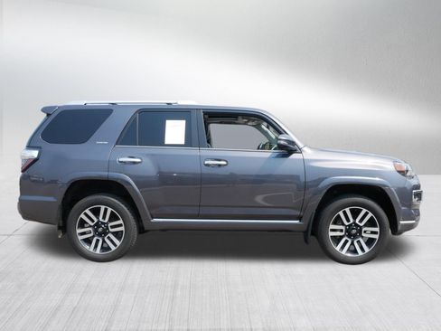 Used 2022 Toyota 4Runner Limited AWD/4WD image 8