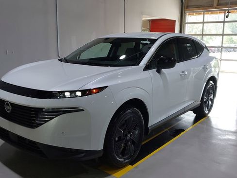 New 2025 Nissan Murano SV w/ Cargo Package AWD/4WD image 18