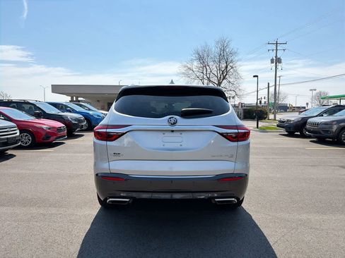 Used 2019 Buick Enclave Premium AWD/4WD image 12