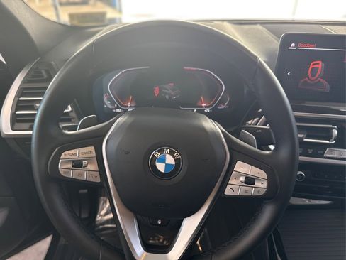 Used 2025 BMW X4 xDrive30i w/ Premium Package image 23